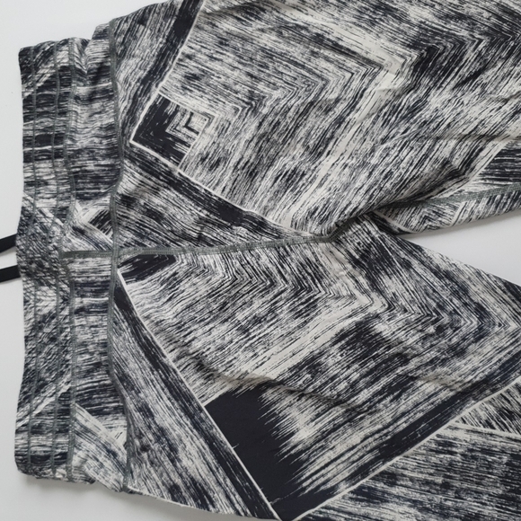 Lululemon 4 Jet Crop Heat Wave Track Pant - Picture 7 of 10